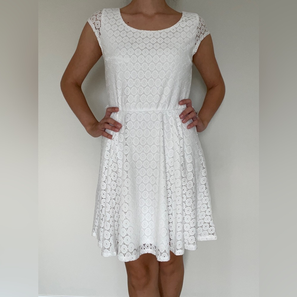 White summer dress Size Medium